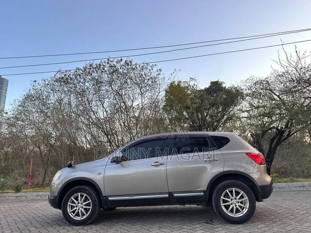 Nissan Dualis 2009 Gray