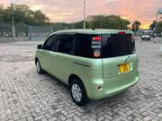 Toyota Sienta 2006 Green for sale
