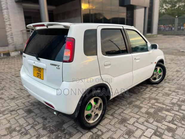 Suzuki Swift 2004 White