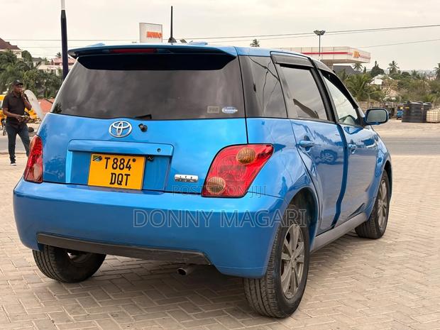 Toyota IST 2006 Blue