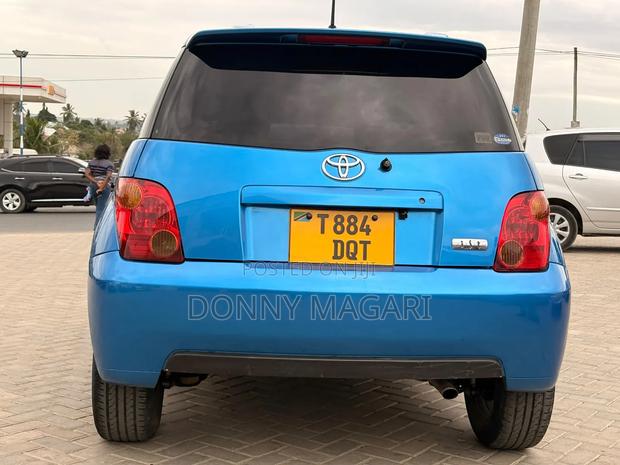 Toyota IST 2006 Blue