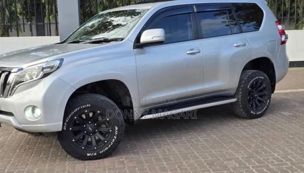 Toyota Land Cruiser Prado 2015 Silver