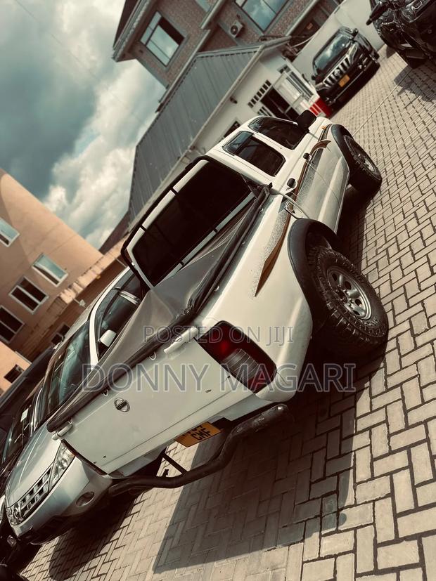 Nissan Hardbody 2015 White