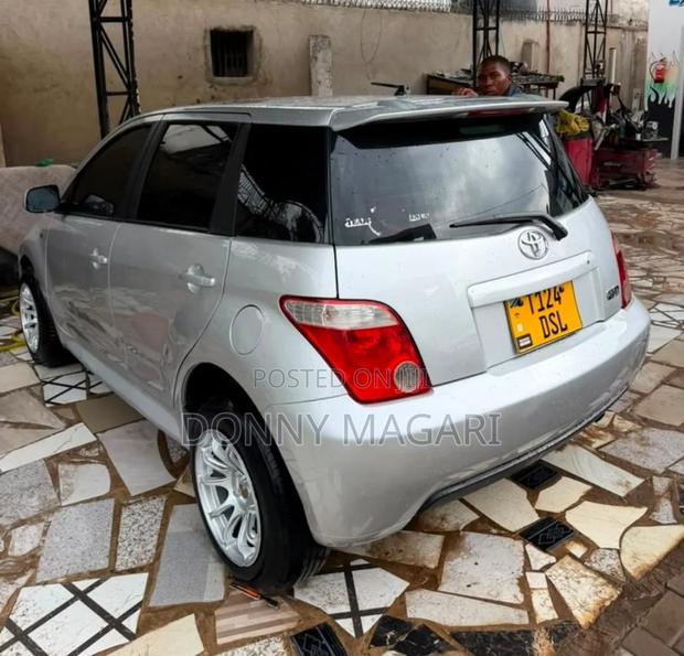 Toyota IST 2006 Silver