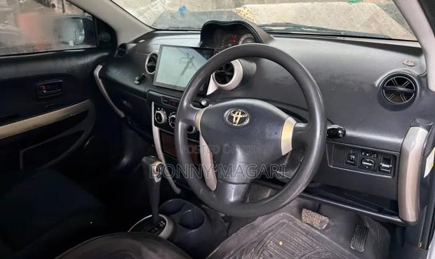 Toyota IST 2006 Silver
