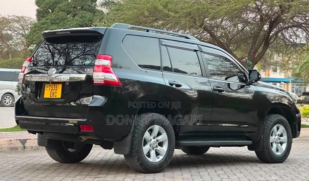 Toyota Land Cruiser Prado 2015 Black