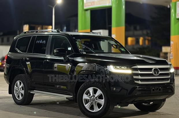 Toyota Land Cruiser 2024 Black