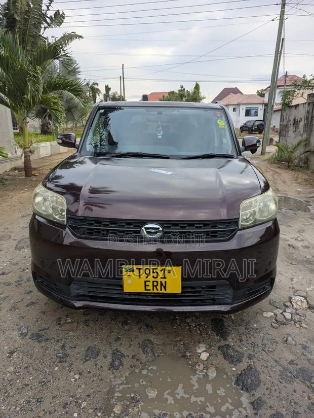 Toyota Corolla Rumion Hatchback 1.5 FWD 2009 Black