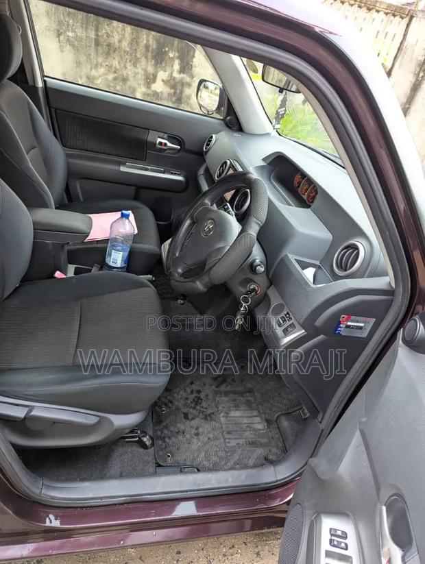 Toyota Corolla Rumion Hatchback 1.5 FWD 2009 Black