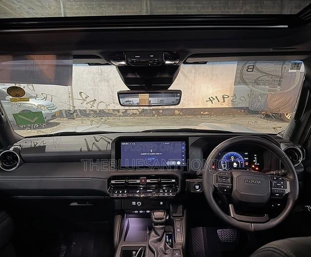 Toyota Land Cruiser 2025 Pearl
