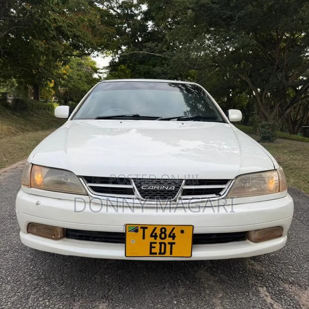 Toyota Carina 2001 White