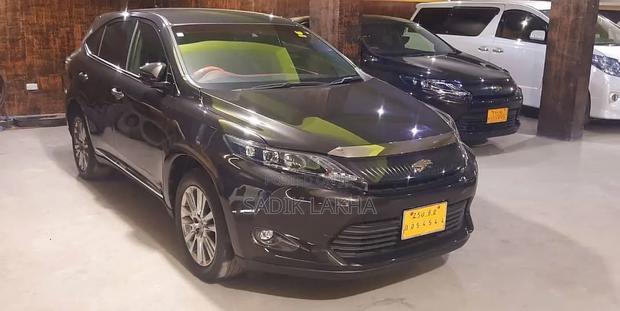 Toyota Harrier 2.0 2016 Brown