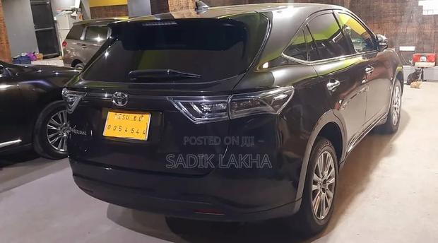 Toyota Harrier 2.0 2016 Brown