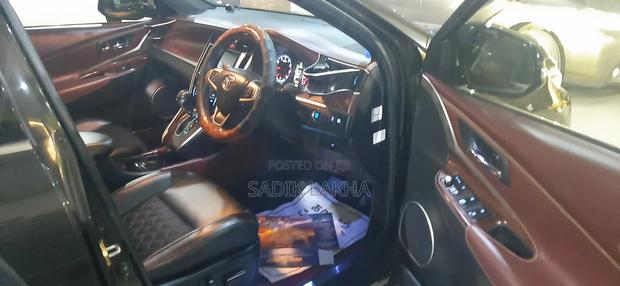 Toyota Harrier 2.0 2016 Brown