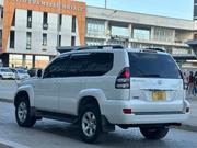 Toyota Land Cruiser Prado 2005 White for sale