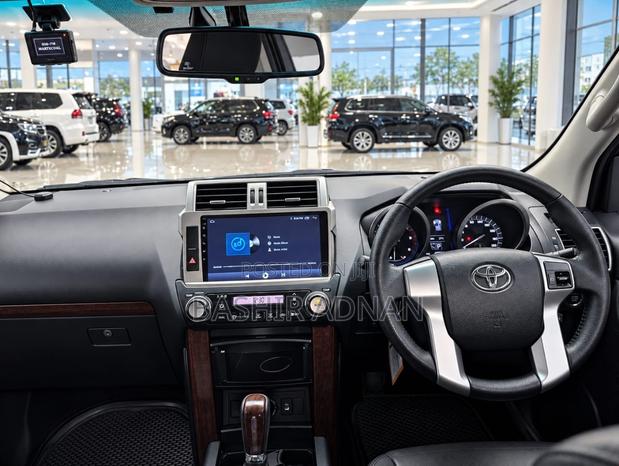 Toyota Land Cruiser Prado 2.8 2017 White