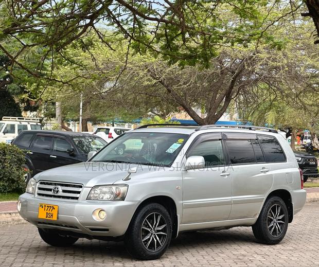 Toyota Kluger 2004 Silver