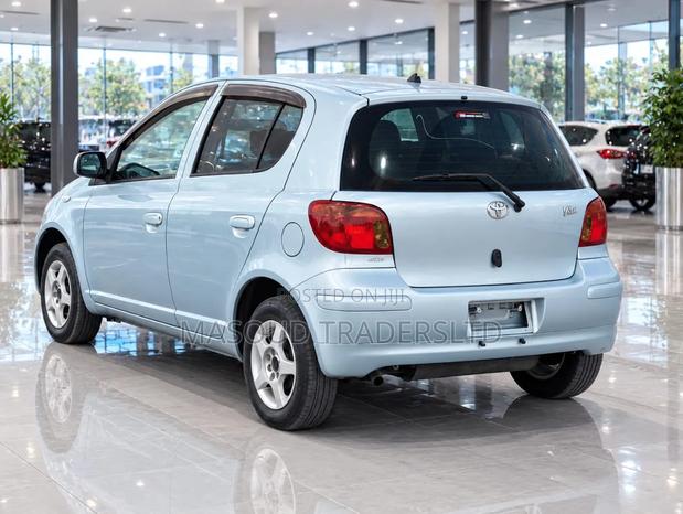 Toyota Vitz 1.0 FWD 5dr 2004 Blue