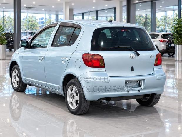 Toyota Vitz 1.0 FWD 5dr 2004 Blue
