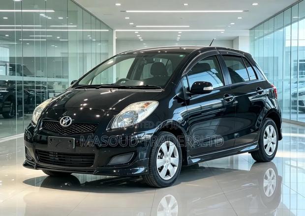 Toyota Vitz 2010 Black
