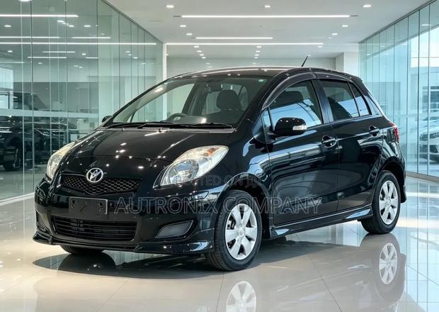 Toyota Vitz 2010 Black