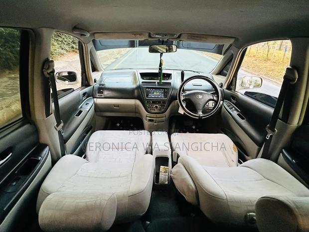Toyota Opa 2004 Silver