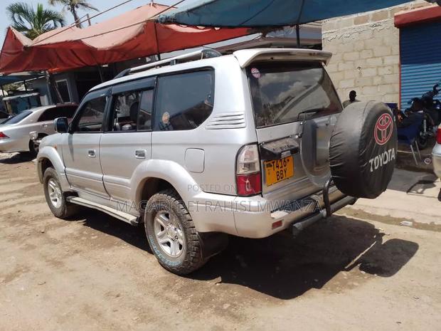 Toyota Land Cruiser Prado 1999 Silver
