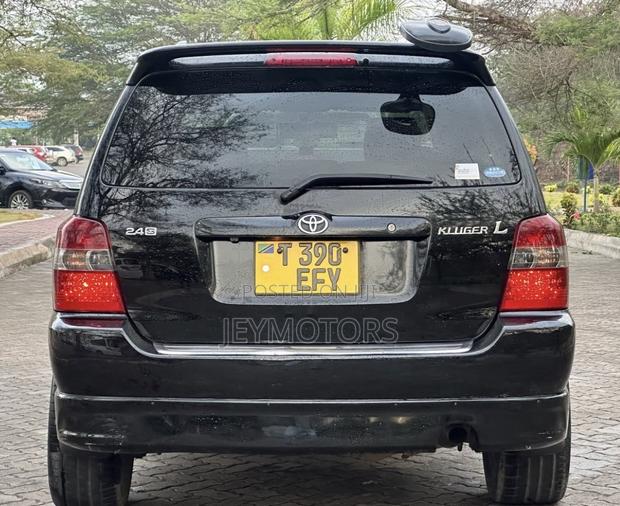 Toyota Kluger 2005 Black