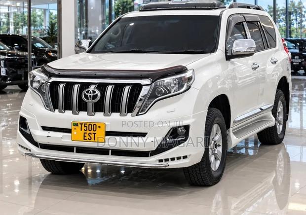 Toyota Land Cruiser Prado 2017 White