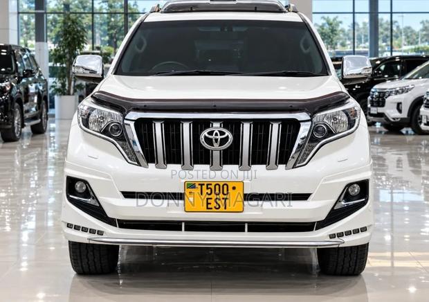 Toyota Land Cruiser Prado 2017 White