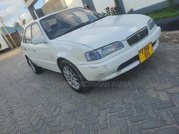 Toyota Sprinter 1999 White