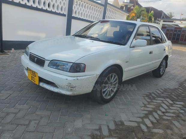 Toyota Sprinter 1999 White
