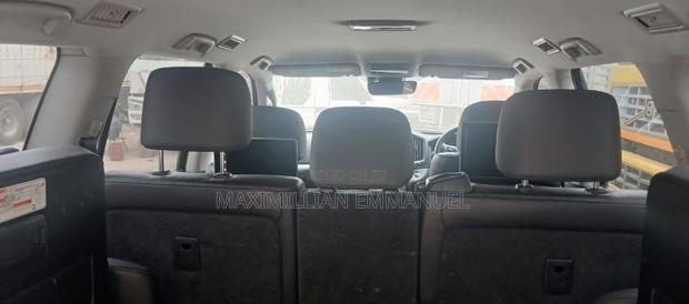 Toyota Land Cruiser 2021 White