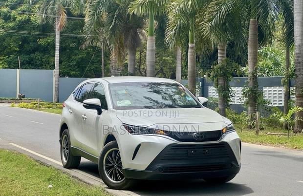 Toyota Harrier 2.0 2021 Pearl