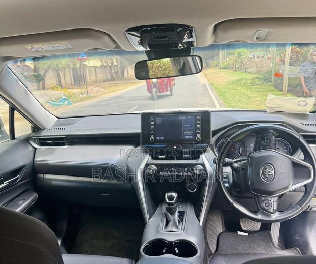 Toyota Harrier 2.0 2021 Pearl