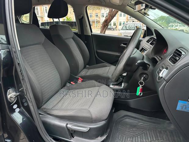 Volkswagen Polo 2013 Black