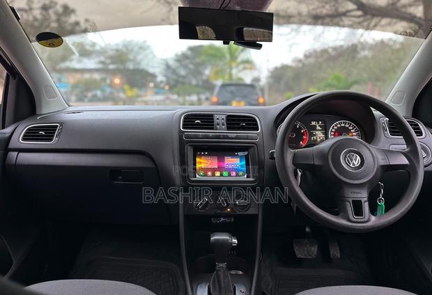 Volkswagen Polo 2013 Black