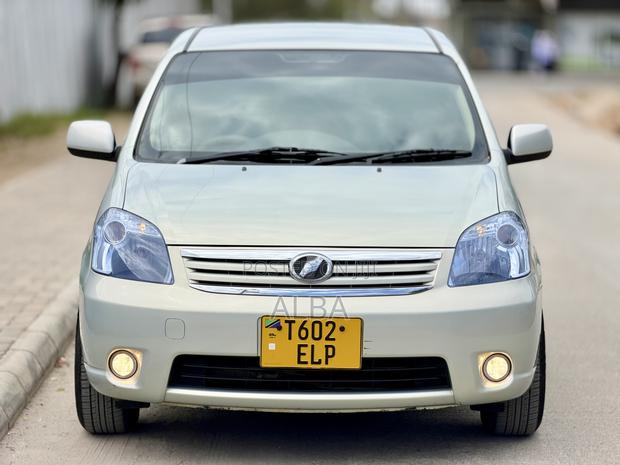Toyota Raum 2008 Teal