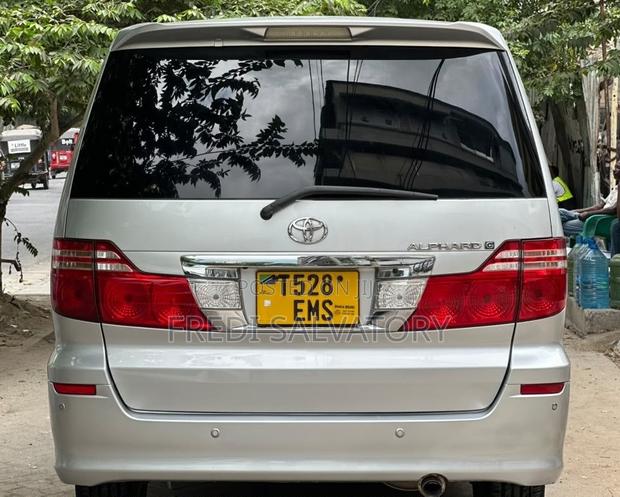 Toyota Alphard 2007 Silver