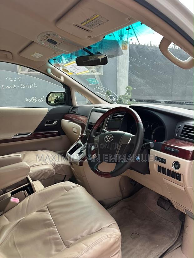 Toyota Alphard 2008 White