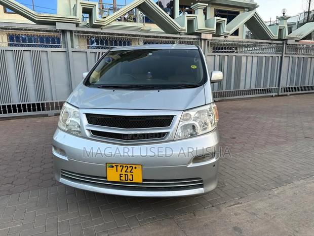 Toyota Alphard 2005 Silver