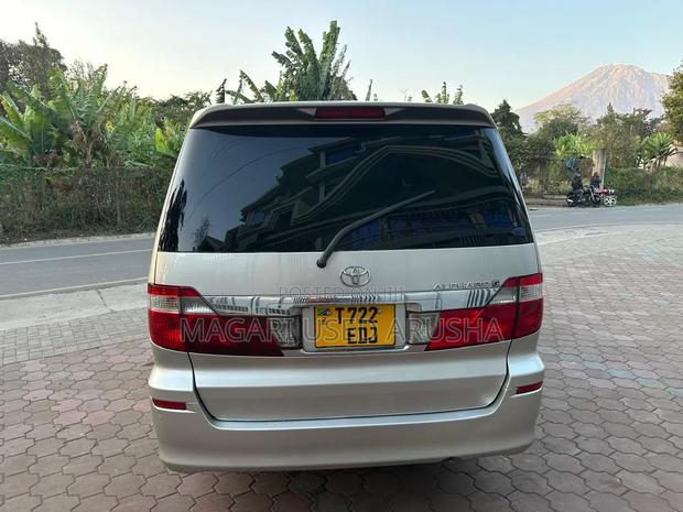 Toyota Alphard 2005 Silver