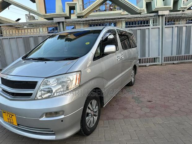 Toyota Alphard 2005 Silver