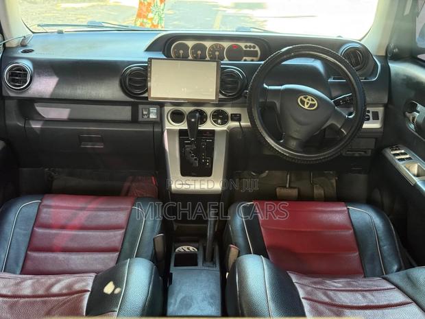 Toyota Vitz 2002 Black
