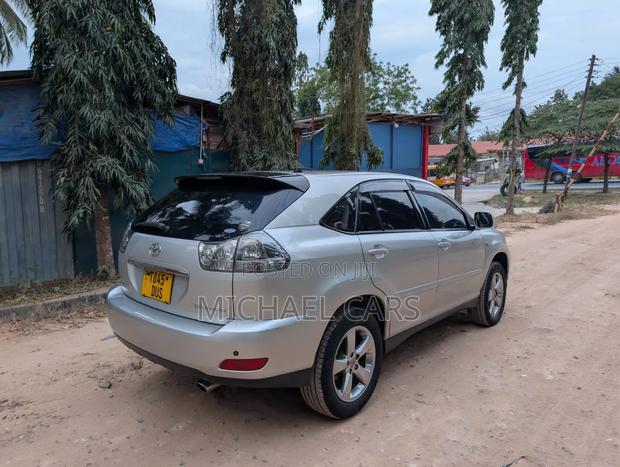 Toyota Harrier 2006 Silver