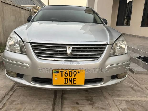 Toyota Premio 2003