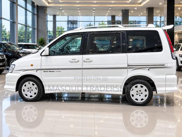 Toyota Noah 2.0 AWD (8 Seater) 2001 Red
