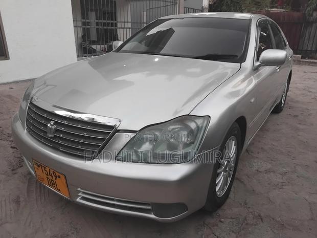Toyota Crown 2004 Silver