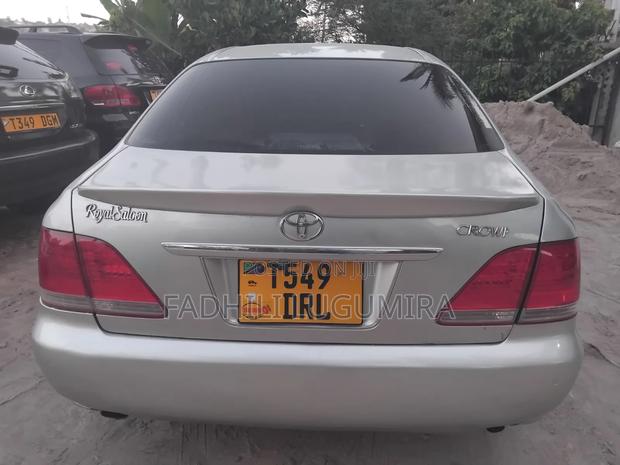 Toyota Crown 2004 Silver