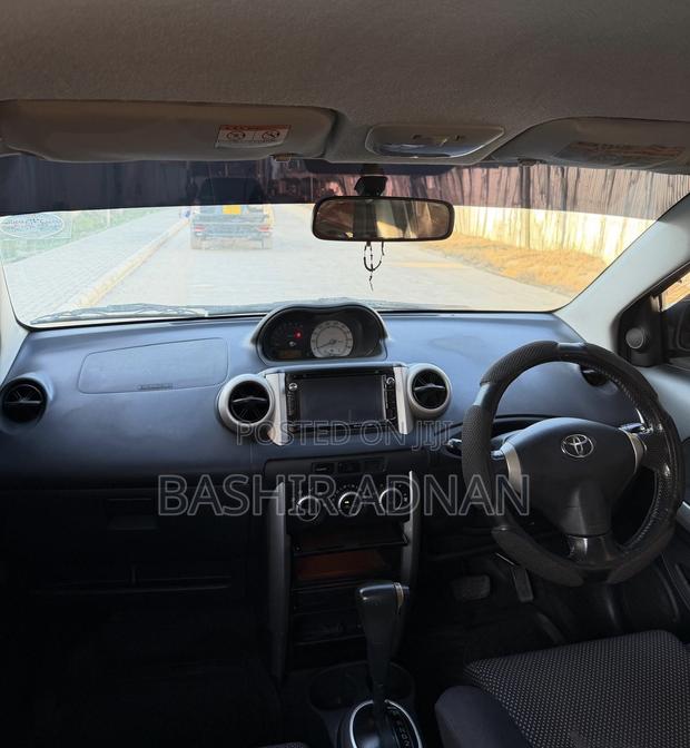 Toyota IST 2005 Silver